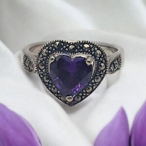 LA Jewelry Purple Glass Heart & Marcasite Ring (6.75)